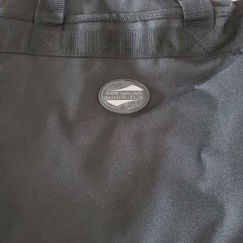 American Tourister personal carryon tote  bag Or Tablet Carrier